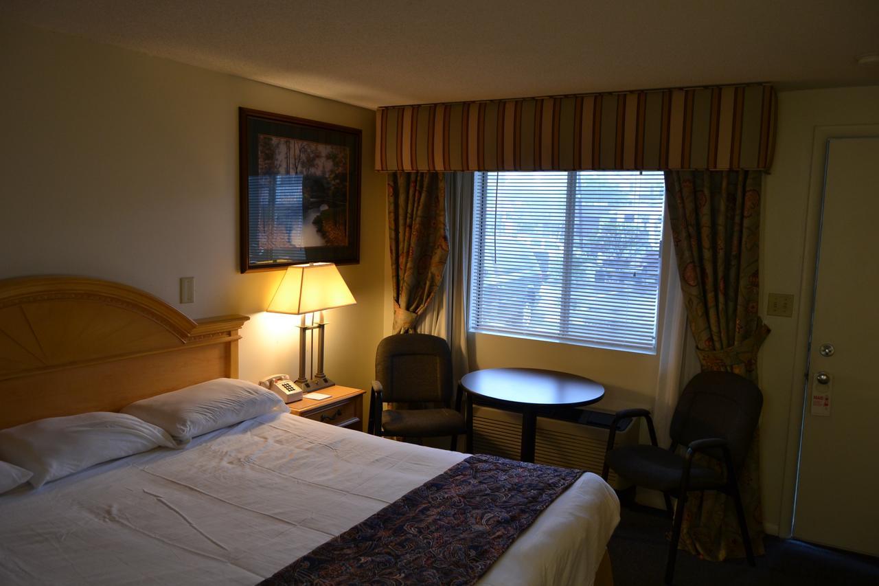 The Ship Motel Alexandria Bay Bagian luar foto