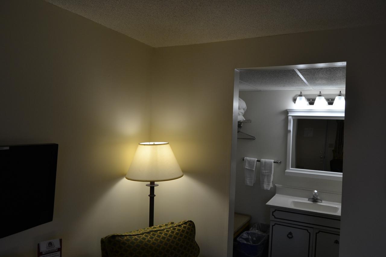 The Ship Motel Alexandria Bay Bagian luar foto