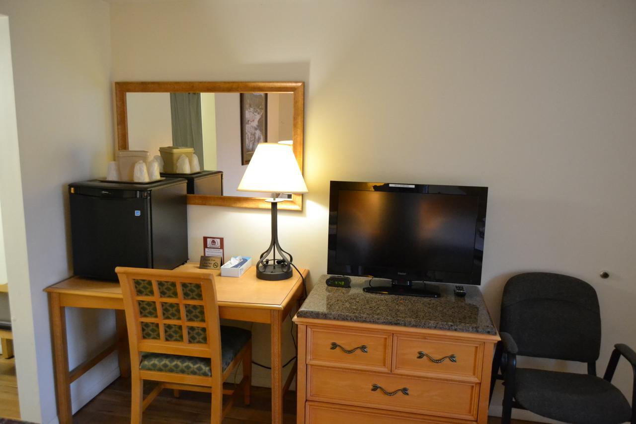 The Ship Motel Alexandria Bay Bagian luar foto