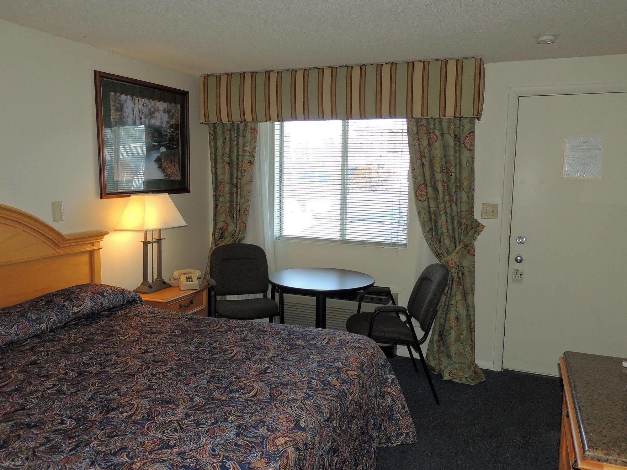 The Ship Motel Alexandria Bay Bagian luar foto