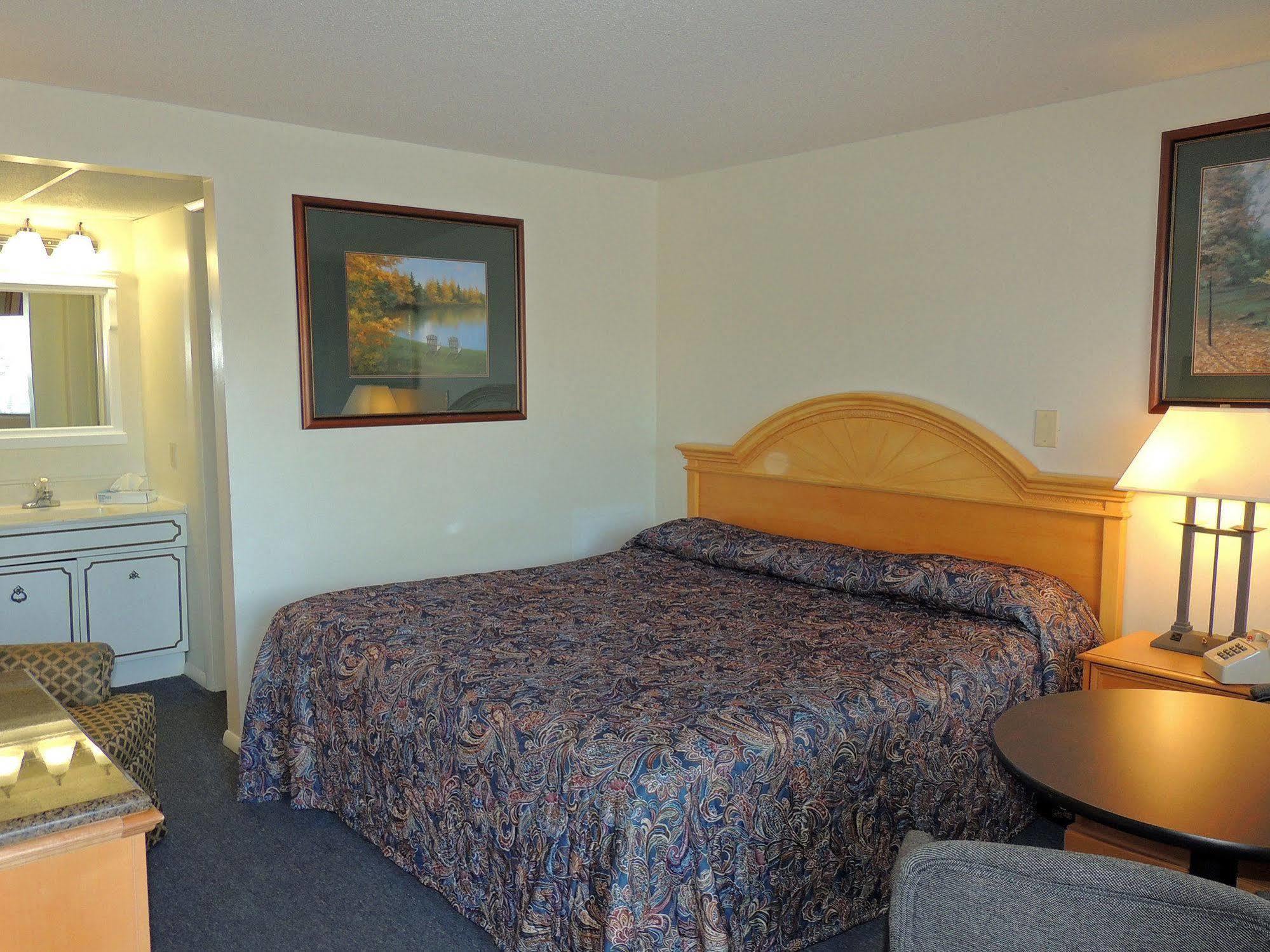 The Ship Motel Alexandria Bay Bagian luar foto