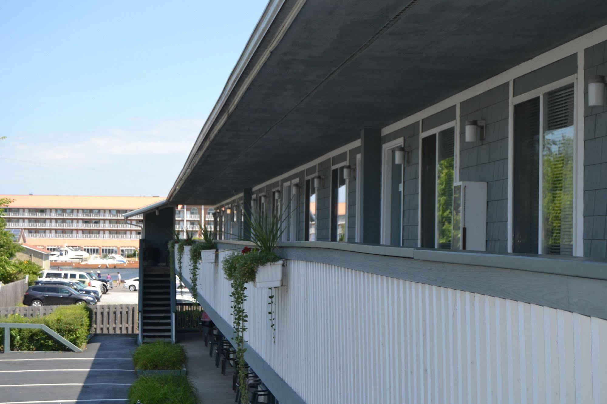 The Ship Motel Alexandria Bay Bagian luar foto