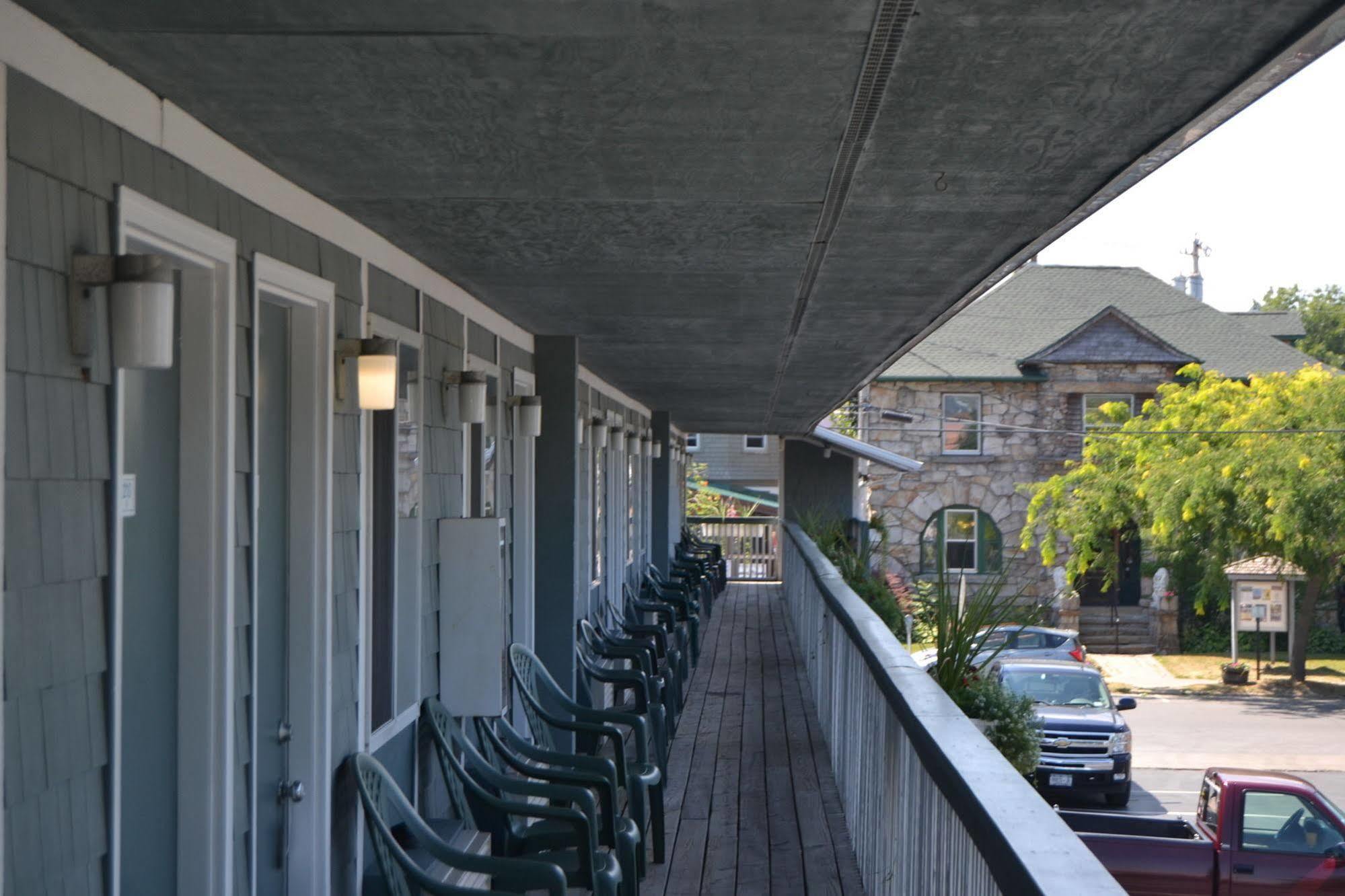 The Ship Motel Alexandria Bay Bagian luar foto